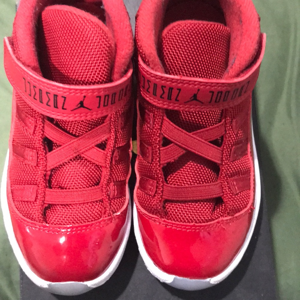 Retro Jordan’s 11’s size 10c toddler